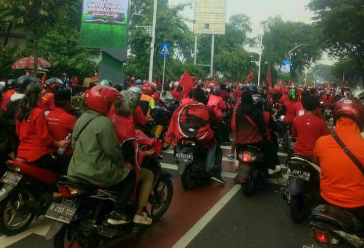 Masa Pendukung Hasto
