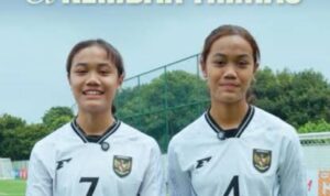 Menjelang peringatan Hari Kartini pada 21 April, kabar membanggakan datang dari ROKET FC. Bukan satu, melainkan dua pemain kembar binaan klub resmi dipanggil untuk memperkuat Tim Nasional Sepak Bola Putri U-17 Indonesia yang akan bertolak ke Prancis.